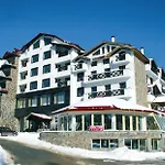 Snezhanka 3*