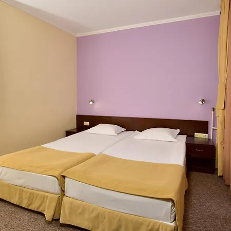 Hotel Snezhanka 3*