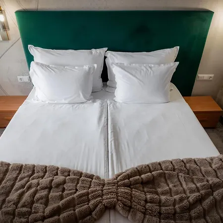 Snezhanka Hotel 3*