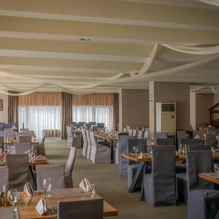 Snezhanka Hotel
